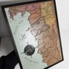 El continente cuadro decorativo Mapa de madera The Witcher con textura en relieve e impresión UV