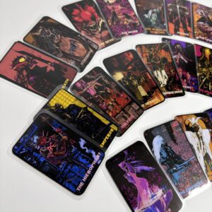 Mazo de cartas de Tarot con estética Cyberpunk y arte futurista oscuro